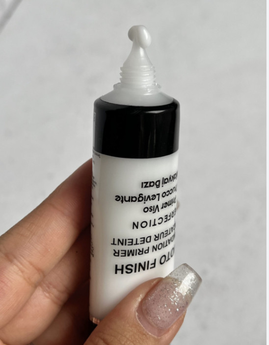 پرایمر گابرینی اورجینال بافت بسیارسبک برای حفظ آرایش صورت از تعریق وماندگاری بالا